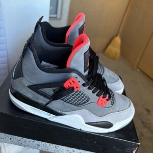 Air Jordan 4 Retro “Infrared”